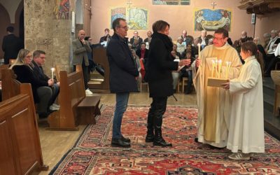 Les autorités et la jeunesse dans la lumière de la Chandeleur.